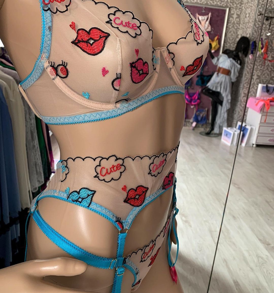 Exquisite Sexy Floral Lingerie - đánh giá và giá Garter Belt Set