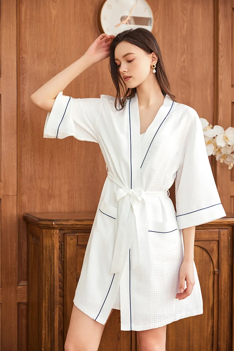 Waffle Jacquard 100% Mulberry  - đánh giá và giá Robe Silk Women